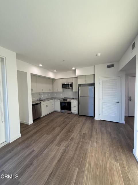 Detail Gallery Image 6 of 12 For 18900 Parthenia St #201,  Northridge,  CA 91324 - 1 Beds | 1 Baths