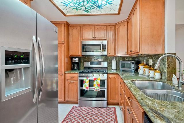 904 Robinwood Drive, Oceanside CA: https://media.crmls.org/mediaz/42c5664a-7088-486a-9074-5395269aa38a.jpg
