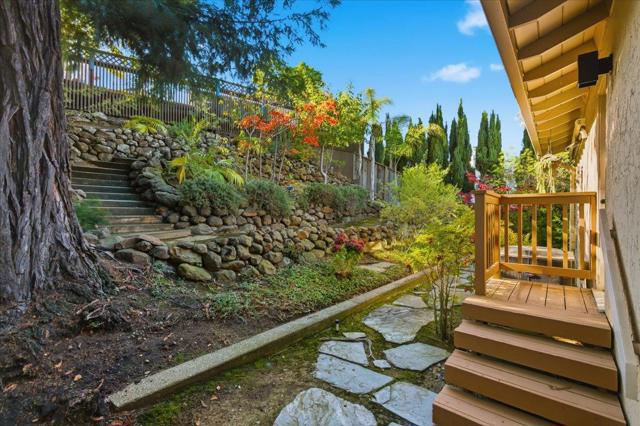 920 Oxford Drive, Los Altos CA: https://media.crmls.org/mediaz/42c5fba1-481a-4ec0-b09b-50f6f82baa99.jpg