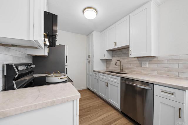 Detail Gallery Image 12 of 34 For 3825 Van Dyke Ave Apt 3, San Diego,  CA 92105 - 2 Beds | 1/1 Baths