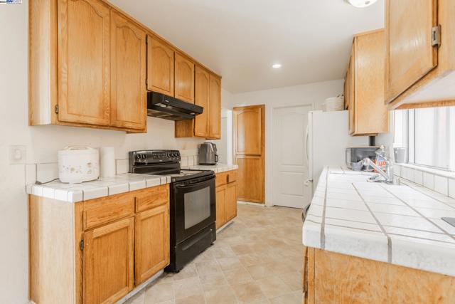 Image 12 of 30 For 2262 Bayberry Cir