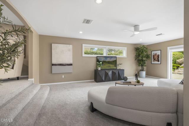 4915 Trend Terrace, La Crescenta CA: https://media.crmls.org/mediaz/42c98dc7-d0d8-4943-b2c1-84c3030e6692.jpg
