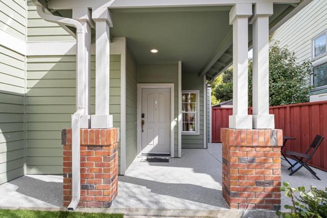 574 Skypark Drive, Scotts Valley CA: https://media.crmls.org/mediaz/42ca0ddd-1a80-42e5-a21f-12e2aaefa307.jpg