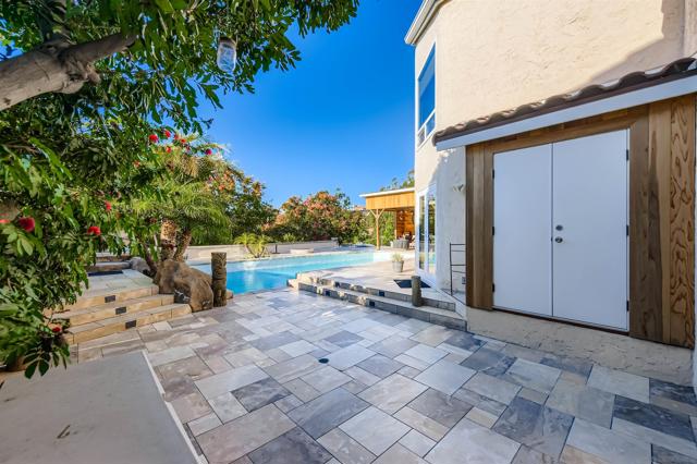 4848 Casals PL, San Diego CA: https://media.crmls.org/mediaz/42caabf2-62d7-4d69-8ee6-71647d634e1e.jpg