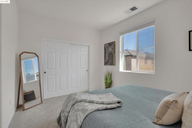 2284 Morrow St, Hayward CA: https://media.crmls.org/mediaz/42cab402-ac9a-4549-aea7-e37b54ef9ec4.jpg