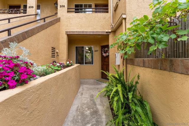 3957 Nobel Dr, San Diego CA: https://media.crmls.org/mediaz/42cb24a1-1391-43ce-882c-2b8de02381a9.jpg