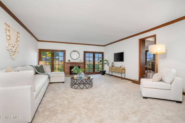 2457 Angelo Drive, Los Angeles CA: https://media.crmls.org/mediaz/42cb761f-31a2-4bde-954f-488892e32906.jpg