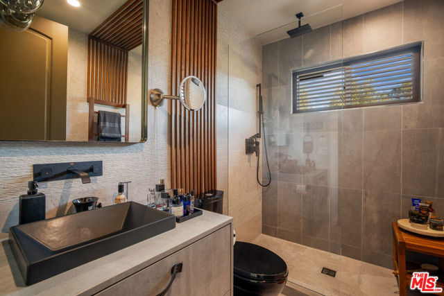 25029 Abercrombie Lane, Calabasas CA: https://media.crmls.org/mediaz/42cb9aba-792d-4f0b-a78a-1053b13b6746.jpg