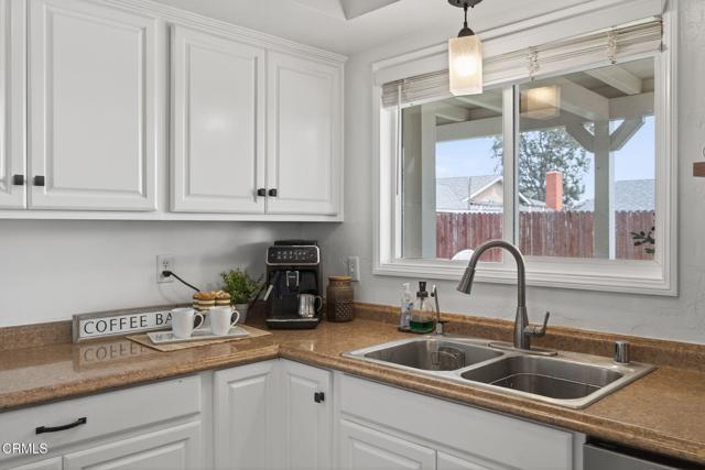 Detail Gallery Image 12 of 49 For 1290 Rugby Ave, Ventura,  CA 93004 - 3 Beds | 2 Baths