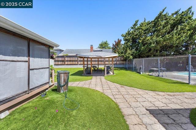 19358 Lake Chabot Rd, Castro Valley CA: https://media.crmls.org/mediaz/42cdd980-05d6-4b67-98ce-bc637b14d931.jpg