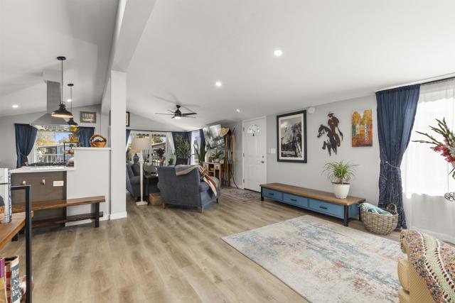 Detail Gallery Image 17 of 57 For 276 N El Camino Real #172,  Oceanside,  CA 92058 - 2 Beds | 2 Baths