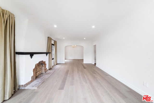 1005 Genesse, West Hollywood CA: https://media.crmls.org/mediaz/42ce862b-aae6-44b3-8968-6ee2b6d30f69.jpg