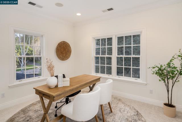 45 Lark Pl, Alamo CA: https://media.crmls.org/mediaz/42cf31ce-b290-436f-8325-afff25bdb170.jpg