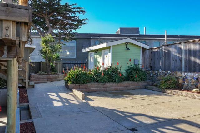 7550 Sandholdt Road, Moss Landing CA: https://media.crmls.org/mediaz/42cfb1fb-708b-43f1-96aa-efcf25203f9c.jpg