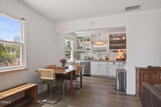 310 N Fulton Street, Ojai CA: https://media.crmls.org/mediaz/42cfbca7-0e4e-48ca-a539-f2ea1b3fc837.jpg