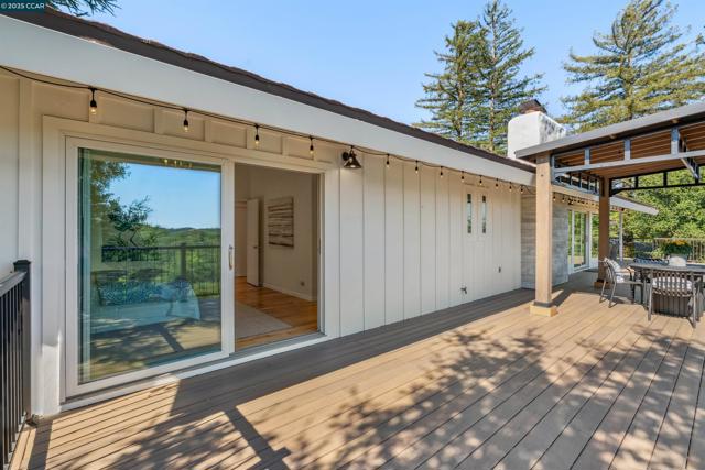 3803 Quail Ridge Road, Lafayette CA: https://media.crmls.org/mediaz/42cfd6ad-621f-4905-b42c-25203850ef94.jpg