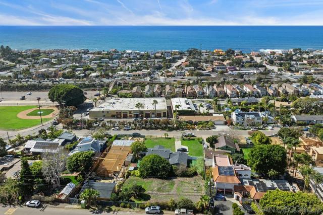 422 Seabright Ln, Solana Beach, California 92075, 2 Bedrooms Bedrooms, ,1 BathroomBathrooms,Single Family Residence,For Sale,Seabright Ln,250020260SD