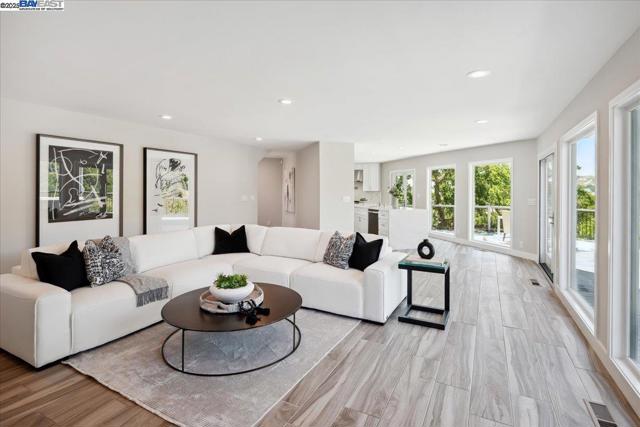 325 Bollinger Estates Ct, San Ramon CA: https://media.crmls.org/mediaz/42d0c546-30d7-4e39-a64c-559fbaecc959.jpg