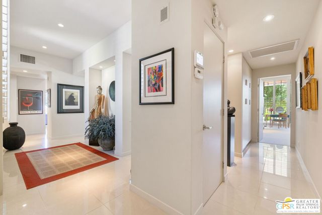 46920 Amir Drive, Palm Desert CA: https://media.crmls.org/mediaz/42d1f69b-8b03-4be5-af5e-5a671f507520.jpg