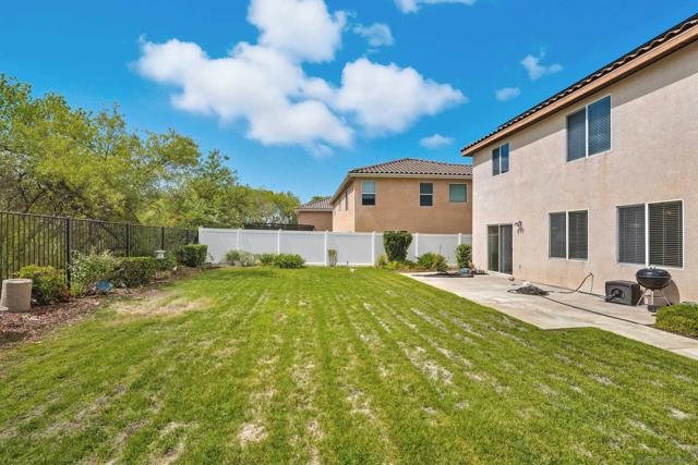 29213 Broken Arrow, Murrieta CA: https://media.crmls.org/mediaz/42d32134-331b-4d37-a0ad-74c0197458e5.jpg