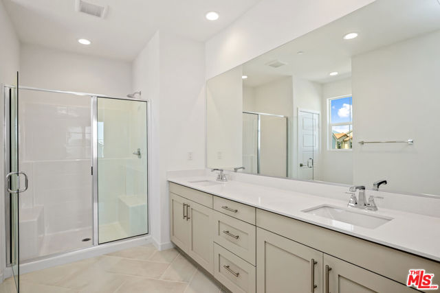 13889 Bell Way, Fontana CA: https://media.crmls.org/mediaz/42d44f04-9513-4931-ab00-8cf8698504ce.jpg