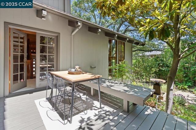 357 El Toyonal, Orinda CA: https://media.crmls.org/mediaz/42d4d06b-6922-42a5-8d16-96467c4b1030.jpg