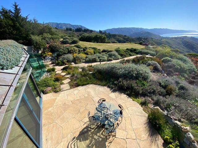 46400 Clear Ridge Road, Big Sur CA: https://media.crmls.org/mediaz/42d4e0fb-d976-4e0b-bccf-6272629139a3.jpg