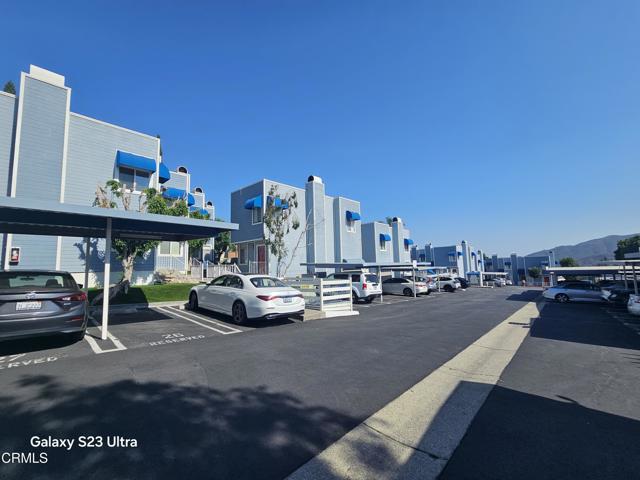 3075 Foothill Boulevard, La Crescenta CA: https://media.crmls.org/mediaz/42d508fa-9363-4122-a3f5-1245de51f60b.jpg