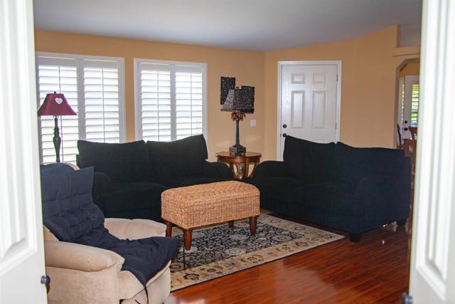 11851 Riverside Dr, Lakeside CA: https://media.crmls.org/mediaz/42d610ae-65bb-4764-9269-46d2a086d40a.jpg