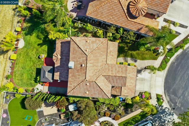 416 Ustilago Ct, San Ramon CA: https://media.crmls.org/mediaz/42d68d77-1021-48f3-bfbf-542612697721.jpg