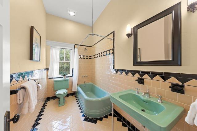 385 Miramar Drive, Half Moon Bay CA: https://media.crmls.org/mediaz/42d69833-7d4a-4b44-83b1-64b04cee73ae.jpg