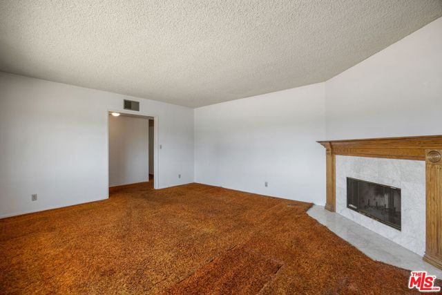 2659 Luray Circle, Simi Valley CA: https://media.crmls.org/mediaz/42d72ba8-2e0a-40cb-ad8d-cca320129e45.jpg