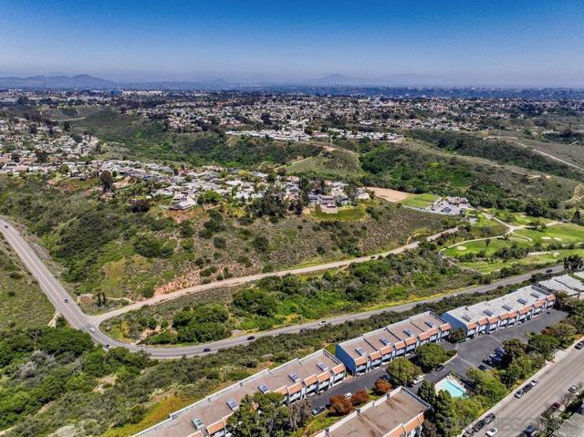 2995 Cowley Way, San Diego CA: https://media.crmls.org/mediaz/42d7c1a8-c0a1-41b3-8248-9a44e51a073b.jpg