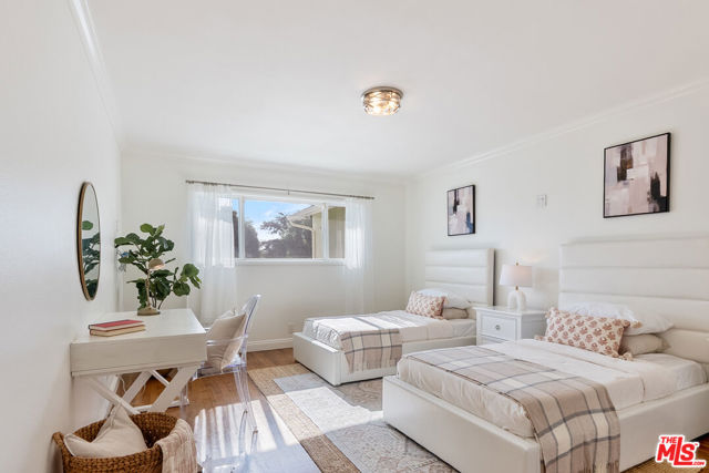 4180 Mount Vernon Drive, View Park CA: https://media.crmls.org/mediaz/42d83820-efb7-4bd9-a00c-b9b9cd70378f.jpg