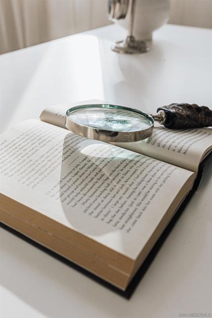 4652 Don Lorenzo Dr, Los Angeles CA: https://media.crmls.org/mediaz/42d986b6-b61b-41ac-a12f-596642340619.jpg