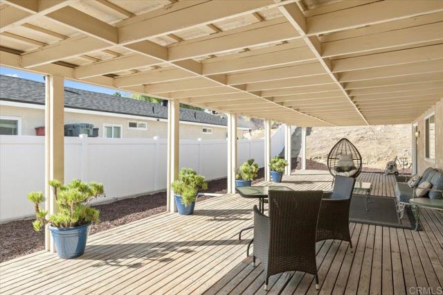 Detail Gallery Image 13 of 32 For 19065 Envoy Ave, Corona,  CA 92881 - 3 Beds | 2 Baths