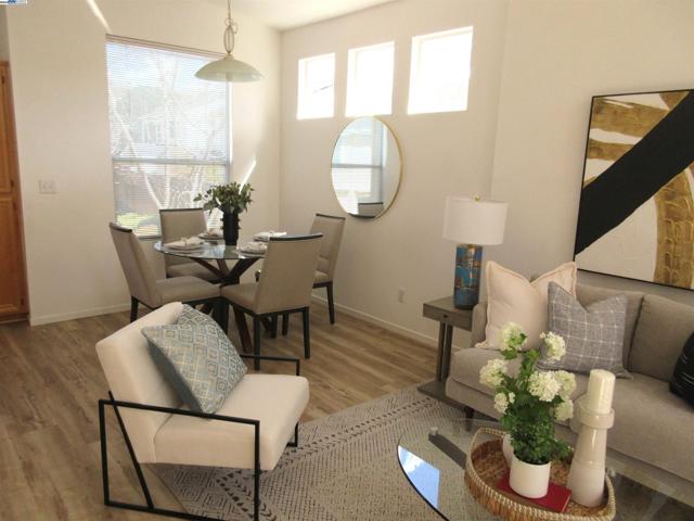 1098 Esparanza Way, San Jose CA: https://media.crmls.org/mediaz/42dabf43-380a-4216-b397-e9e5528c1a41.jpg