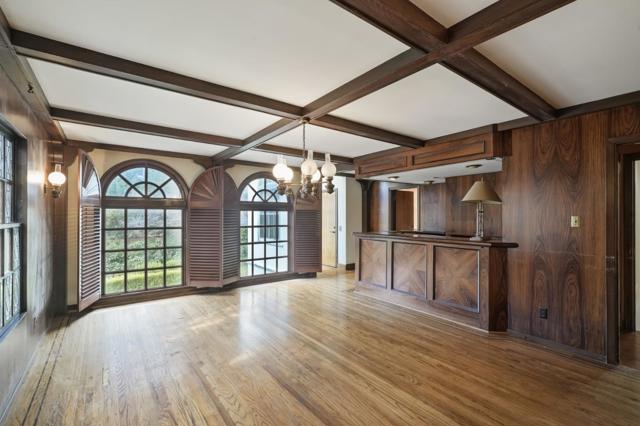 730 Hillsborough Boulevard, Hillsborough CA: https://media.crmls.org/mediaz/42db1e9f-932c-4ff3-99f4-c2eba8cbfb03.jpg