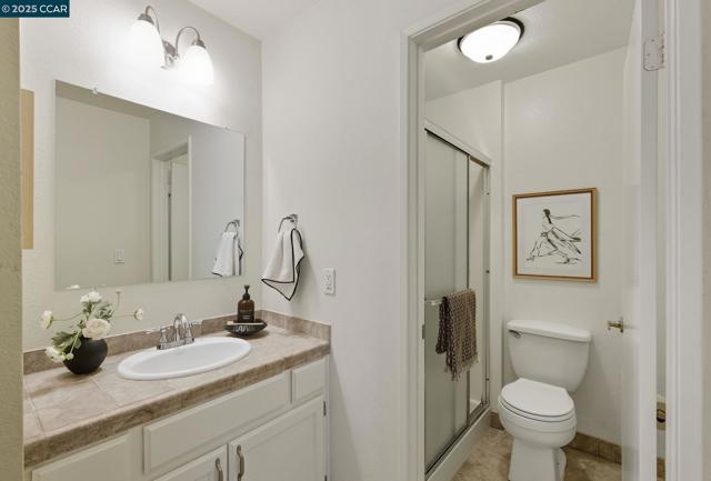 2055 Sierra Rd, Concord CA: https://media.crmls.org/mediaz/42dbf0d6-809f-4112-aedb-f7ec03bf68d2.jpg