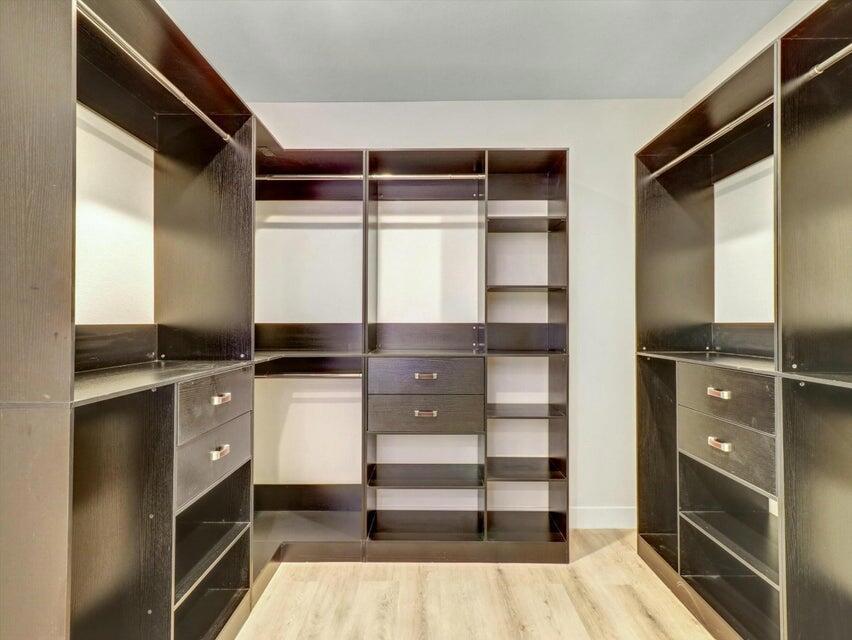 https://media.crmls.org/mediaz/42dc3b79-a031-4323-b4af-a656648b2180.jpg?preset=X-Large