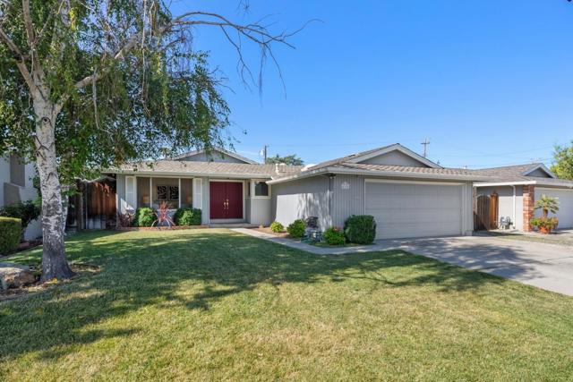 485 Sioux Lane, San Jose CA: https://media.crmls.org/mediaz/42dc8858-fb19-49fe-830a-6e1fd7a3e59a.jpg