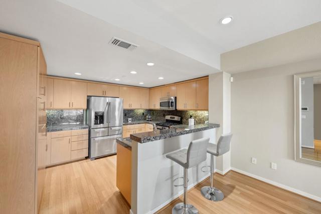 2853 Regatta Drive, Oakland CA: https://media.crmls.org/mediaz/42dd237e-a7de-42b9-8133-5aef79ee84c9.jpg