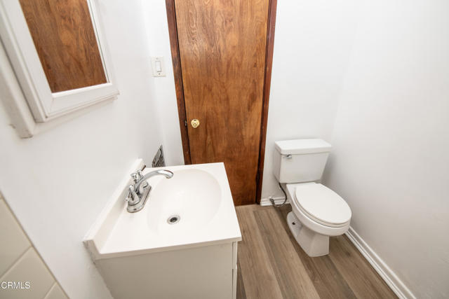 2256 Pierpont Boulevard, Ventura CA: https://media.crmls.org/mediaz/42dd3bc0-9479-4795-96d6-480b0fbdc641.jpg