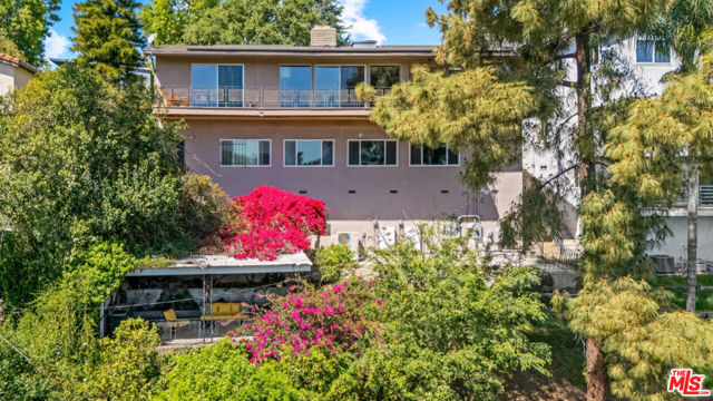 3736 Clayton Avenue, Los Angeles CA: https://media.crmls.org/mediaz/42dd3d68-730d-4721-a105-1ba995912051.jpg