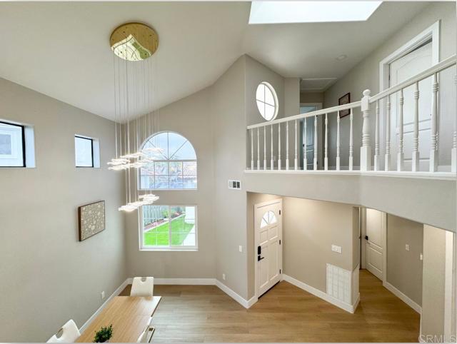 Detail Gallery Image 14 of 51 For 2030 San Remo Dr, Oceanside,  CA 92056 - 4 Beds | 3 Baths