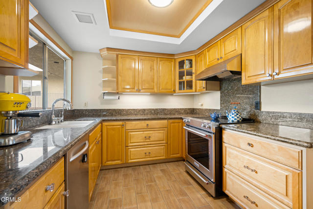 125 W Mountain Street, Glendale CA: https://media.crmls.org/mediaz/42df74e4-2ce0-4040-bb2c-83cea0cc90f7.jpg