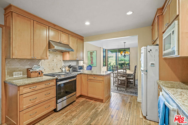 730 Basin Drive, Topanga CA: https://media.crmls.org/mediaz/42df803b-0730-4b00-a52c-df8030b6bd86.jpg