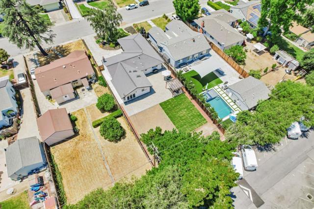 890 Wainwright Drive, San Jose CA: https://media.crmls.org/mediaz/42e097f1-aaca-4190-b6e5-8069853806b2.jpg
