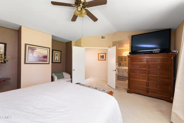 1404 Calle Lozano, Camarillo CA: https://media.crmls.org/mediaz/42e0b1c2-c99e-44ff-83c6-0cd3654328ca.jpg