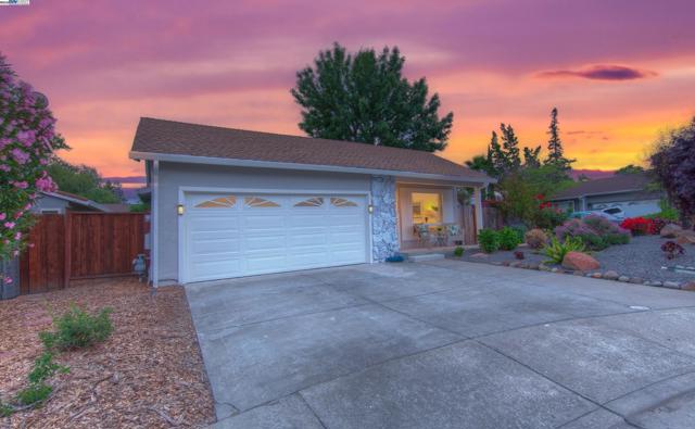 1392 Springview Ct., Concord CA: https://media.crmls.org/mediaz/42e1d2fa-b9a7-4086-a950-971104dfed35.jpg